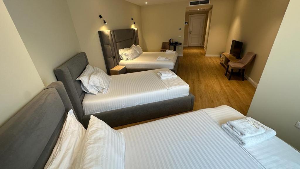 Deluxe Quadruple Room,1557746272:JPEG